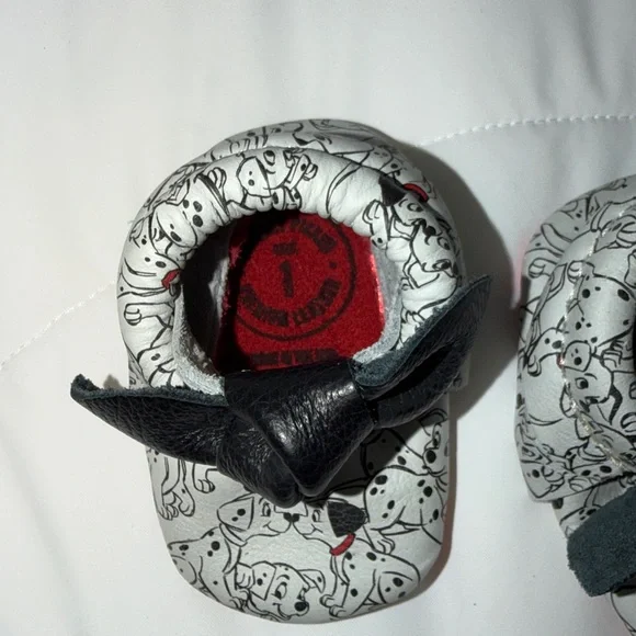 Freshly picked Dalmatian shoes - Picture 3 of 4